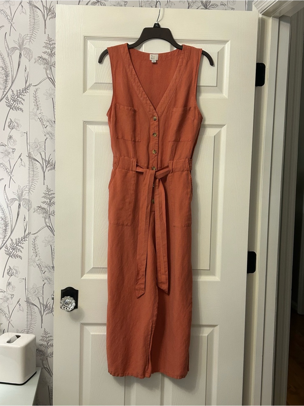 A New Day sleeveless V-neck linen-blend jumpsuit in a rust orange w/tie belt S.